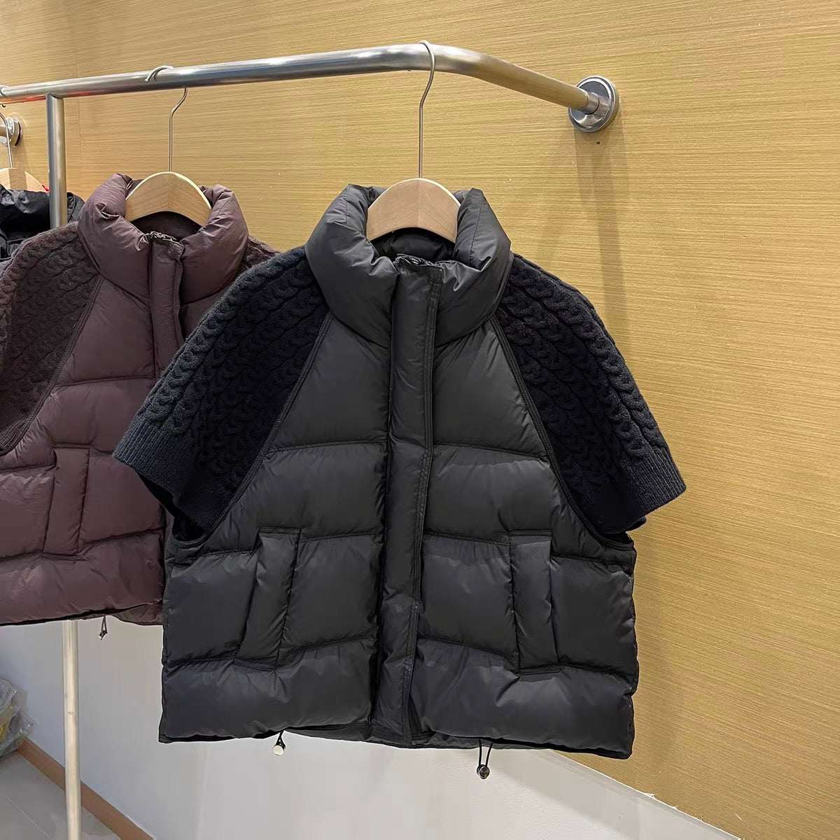 2026 Women’s Short Puffer Vest with Knit Sleeves
