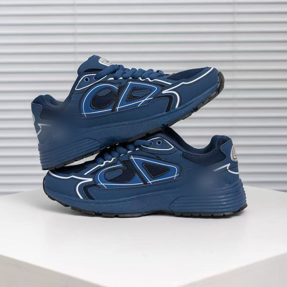 B30 Reflective Mesh Sneakers – Casual Outdoor Sport Shoes