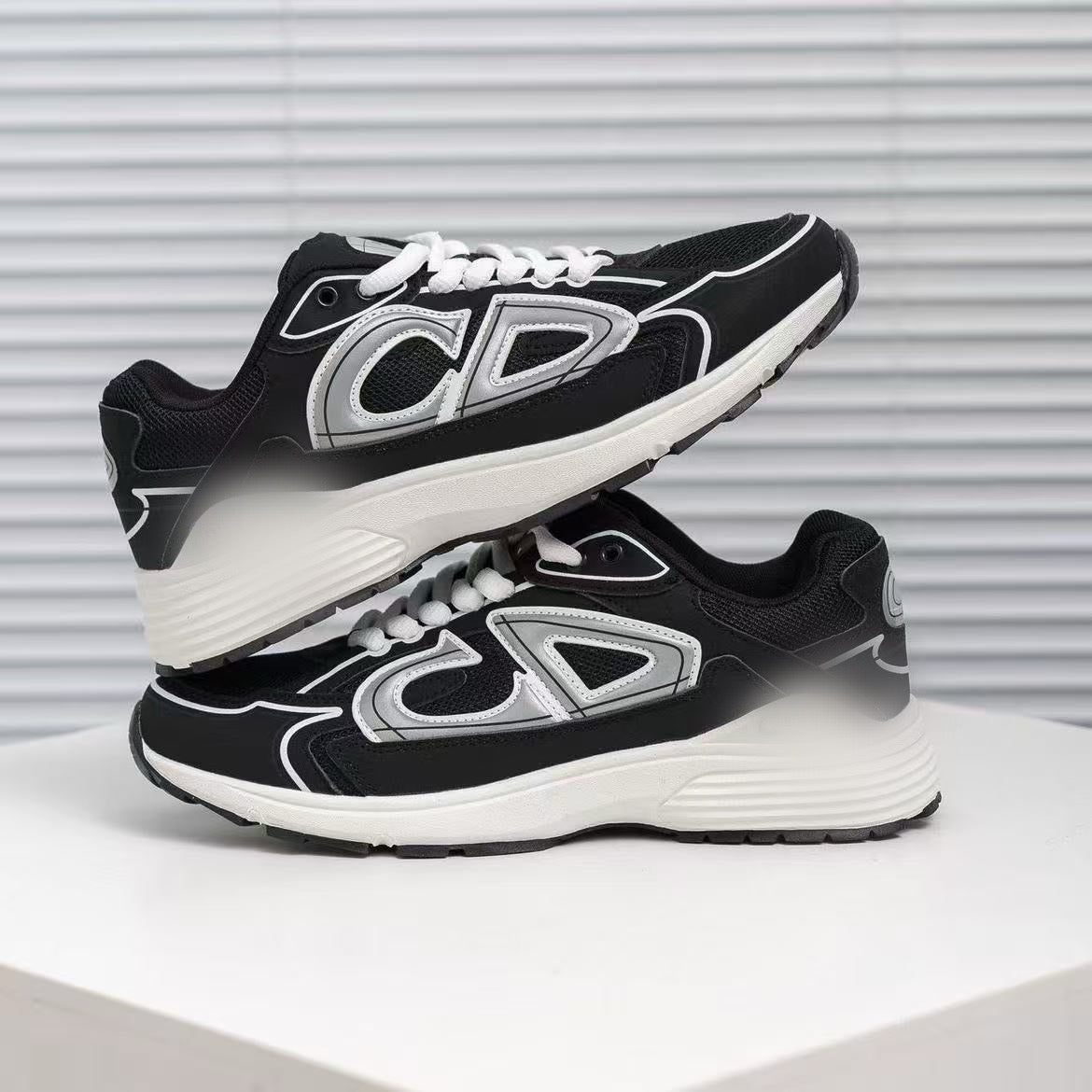 B30 Reflective Mesh Sneakers – Casual Outdoor Sport Shoes